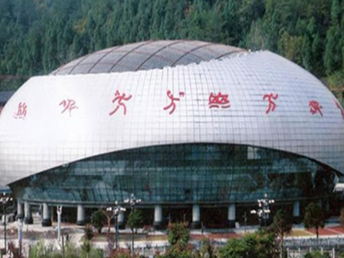 涟源体育中心球形网架加工安装